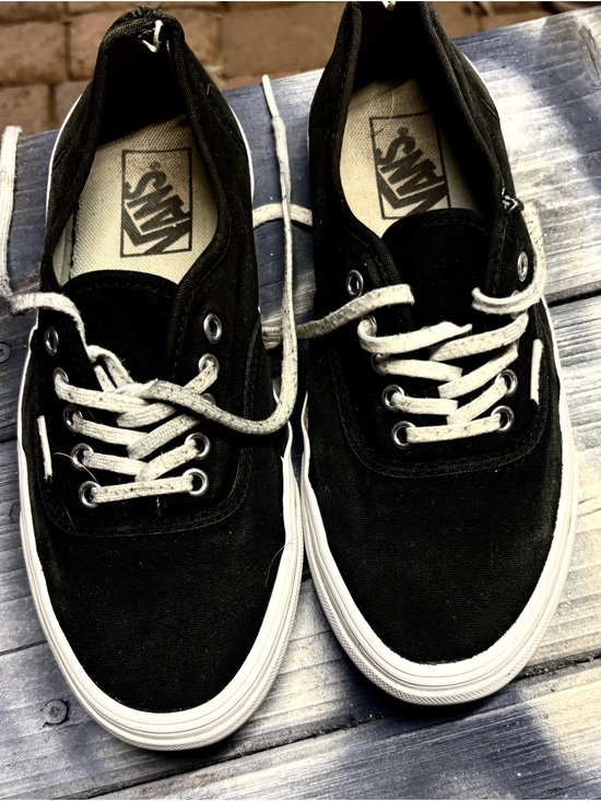 Vans Shoes - Vans WOMen's Classic Low-Top Canvas Sneakers - Black size 7